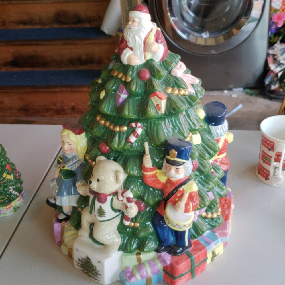 Spode Christmas cookie jar